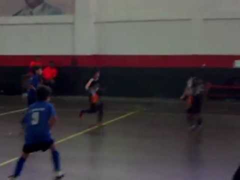 Gol de Francesco contra Dragones de Futsal