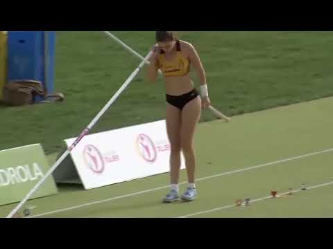 Most Beautiful woman Pole Vaulter Clara Fernandez Ortiz