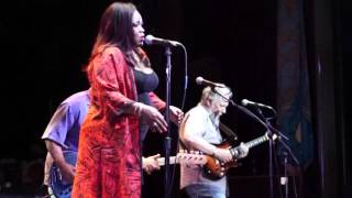 Shemekia Copeland  Crossbone Beach - Alligator Records Jam 2-18-2016
