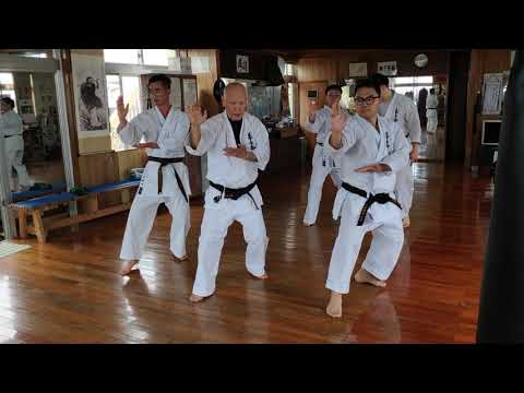 Kakazu sensei teaches Passai sho