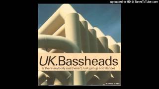 Bassheads - Is There Anybody Out There [Edit] video
