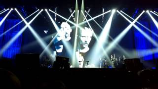 Mylène Farmer feat. Moby - "Slipping Away (Crier la vie)" - Live In Moscow 01.11.2013