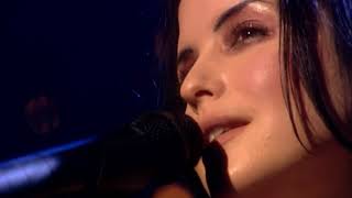 Download lagu The Corrs - Runaway (Live in London) mp3