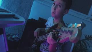 (8yrs) AronTheBassist playing 2U4U (Slum Village) by J DILLA