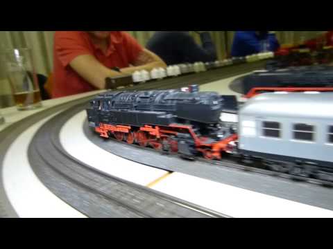 30. Stummi-Treff WN,  15 - BR 85 003 (Märklin 37097) mit Silberlingen und Umbauwagen in voller Fahrt