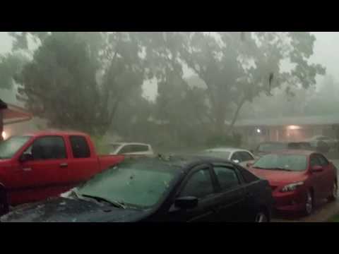 Los lawg cua daj cua dub nyob meka teb