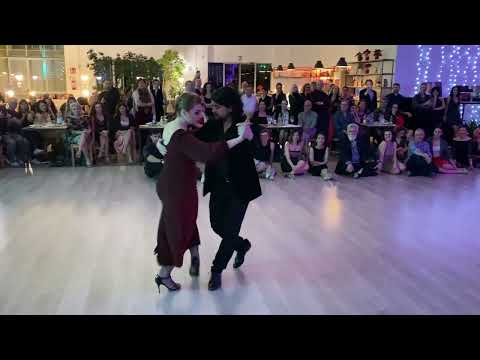 Fernando Sanchèz y Ariadna Naveira -  "Me Llaman Tango" -  Orquesta Angel D'Agostino