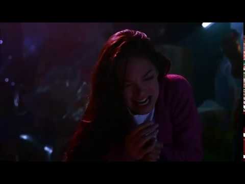 Smallville 1x20 - Clark saves Lana