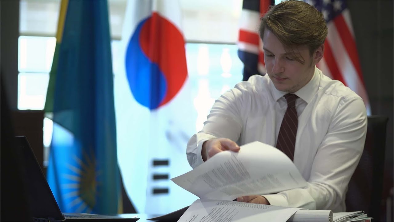 Occupational Video - Policy Analyst