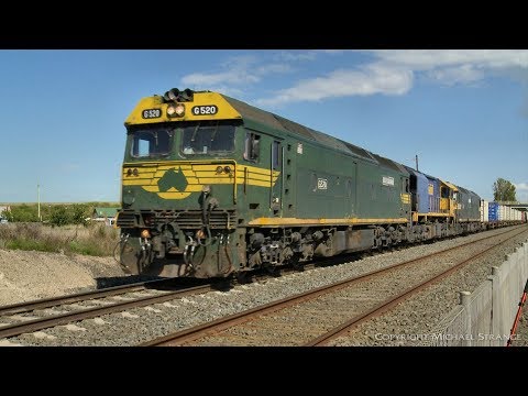7902V Pacific National Mildura Containers - PoathTV Australian Trains & Railways