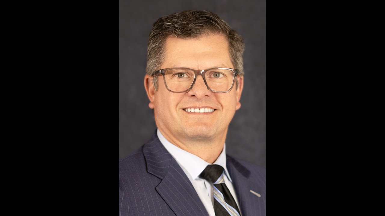 Navigating Spinal Arthritis: Insights from Dr. Derek Snook