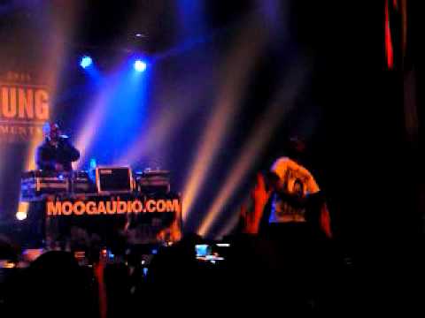 Miniatura de YouTube - Hiro (Live 2011)