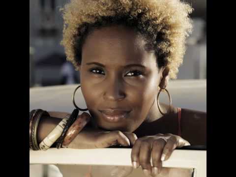 Jenifer Solidade - Oriundina