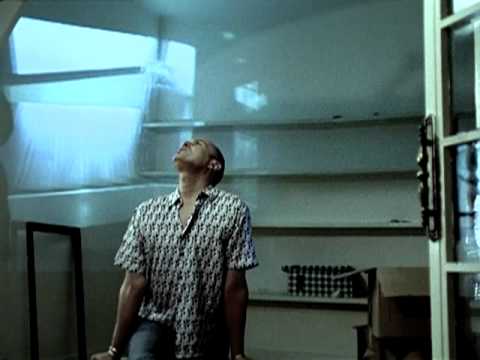 Videoclip de No se trata de — Miguel Bosé