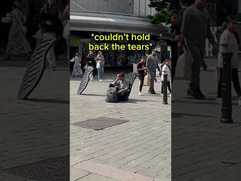 Seeing this was so heartbreaking 😢💔 #singing #singer #busking #busker #edsheeran #sad