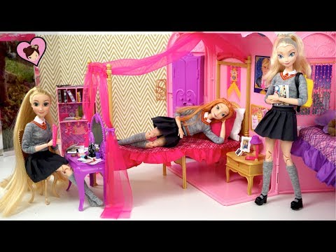 Barbie Elsa & Anna  School Morning Routine - Pink Bath & Dorm Room