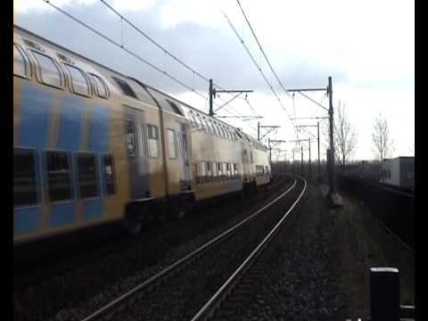 Eloc 1839 + DDM-1 komen aan op Almere Buiten