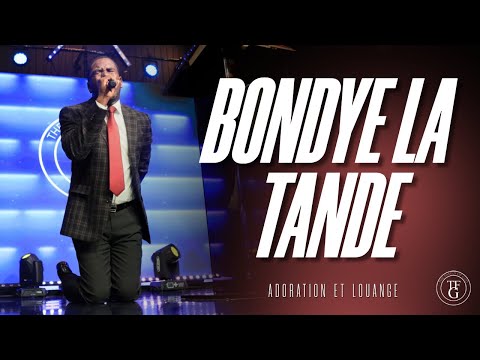 God Is Here | When All Gates and Doors Are Closed | Worship and Prayer | Pastor Carlos Pièrre