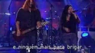 Amy lee e seether-broken tradução ao vivo