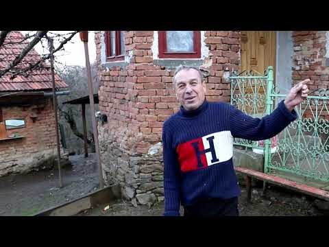 Romanul care tine in viata un catun ascuns de pădure