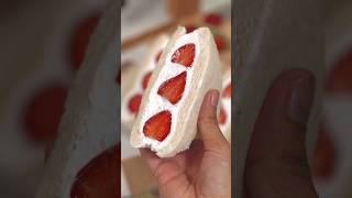 Download lagu A beautiful JAPANESE SANDWICH recipe with strawberry filling 🍓 Only using 3 ingredients! mp3