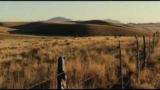 Отрывок из фильма "Старикам здесь не место". Начало фильма