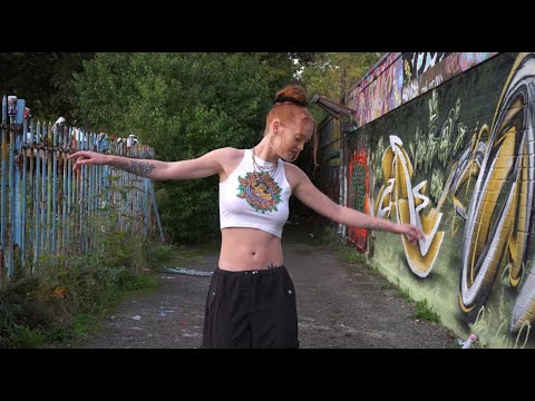 Dazee Featuring Chez - No Saving Us