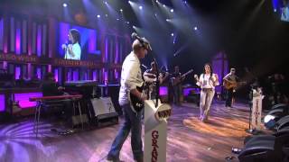 004 Sara Evans    Suds In The Bucket  Live at the Grand Ole Opry