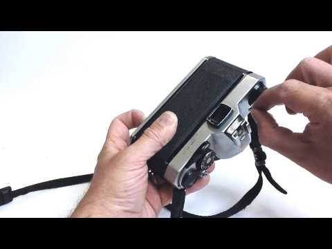 Wie man eine 35-mm-Kamera entlädt