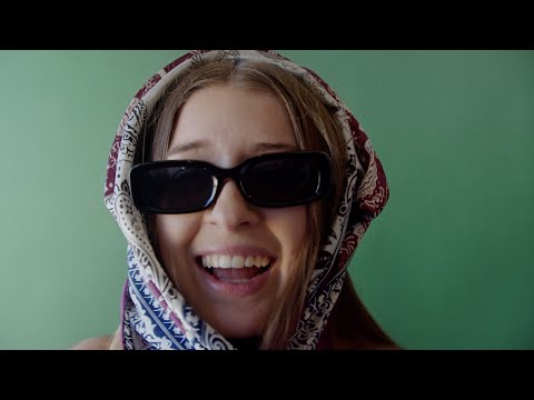 Alexa Cappelli - broke & lonely (Official Video)
