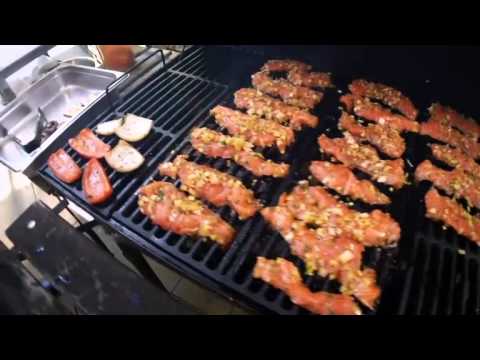 download lagu mp3 mp4 Healthy Barbecue Meals, download lagu Healthy Barbecue Meals gratis, unduh video klip Healthy Barbecue Meals