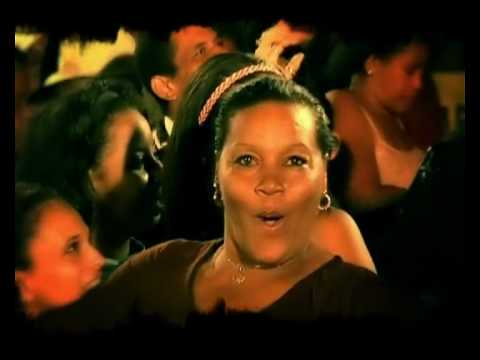 Yumuri sus hermanos Pegaito a la tarima Cuban Music Video