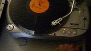 Video thumbnail for Gemini TT2000 Turntables & Numark M4 Mixer Testrun by Dontrell Page
