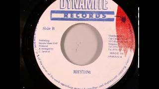 Leroy Smart - Only You 7'' Inch (Pretty Looks Riddim Version)  Dynamite Records (1984)