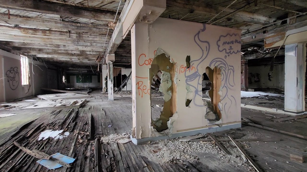 Exploring an Abandoned and Collapsing Furniture Warehouse in Southwest Baltimore