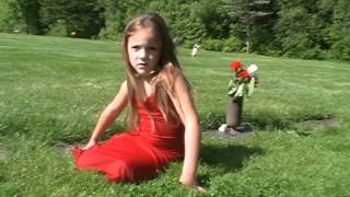 ...lay me down on a bed of roses♫ [Music Video]