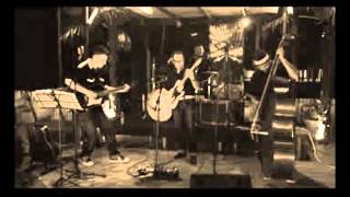 SUN MEDLEY (Mistery Train -  My Baby Left Me - That's All Right Mama )