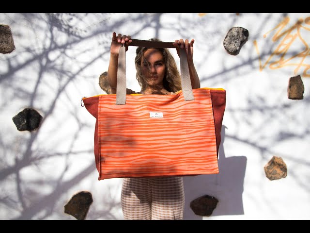 Vídeo relacionado con sprecenk Bolsa de Playa Grande para Mujer, Impermeable Totalizador de Lona de Verano con Cremallera Bolso Tote Beach Bag Bolso Playa Shopper para Viajes Compras Gimnasio, Azul Oxford