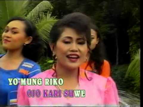 download lagu mp3 mp4 Lagu Banyuwangi Watu Dodol, download lagu Lagu Banyuwangi Watu Dodol gratis, unduh video klip Lagu Banyuwangi Watu Dodol