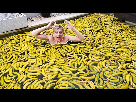 1000 БАНАНОВ В БАССЕЙНЕ !