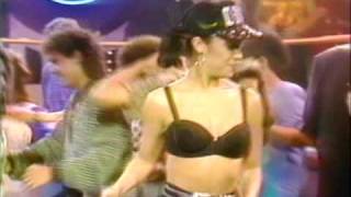 Selena - Baila Esta Cumbia