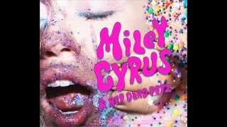 Miley Cyrus - Fweaky