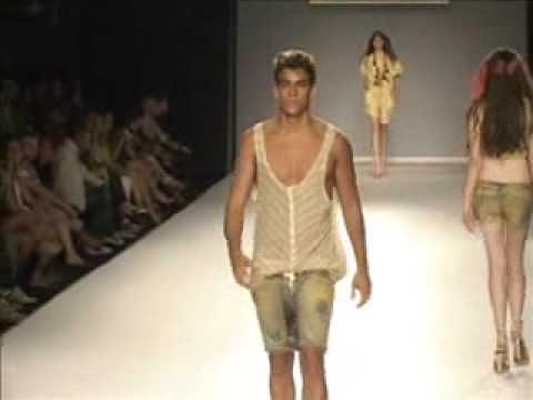 Barra Fashion Bahia 2009 - 05/10 - Desfile Colcci