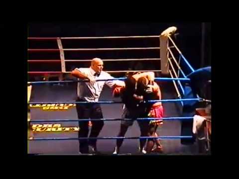 OLLI KOCH vs BAKAR BARAKAT  A-FIght 5*3 min MUAY THAI  WAnsbeker Sporthalle Hamburg