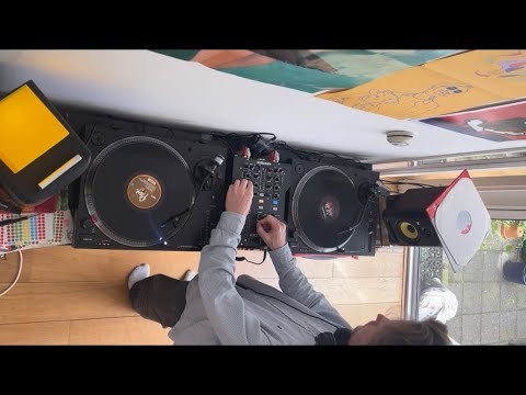 Jazzy & Soulful House Vinyl Mix