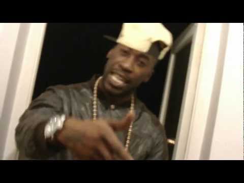 DIZ DANGLEZ - MIND FUCK (INTERNET VIDEO)  #AngryFaceMixtape @DizDanglez