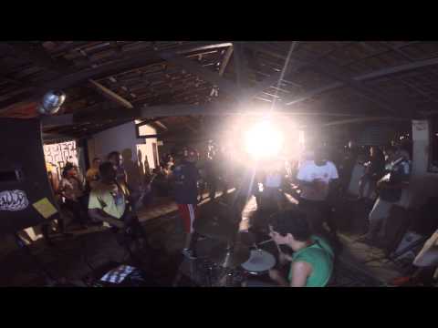 Derrube o Muro - "O sonho do oprimido em ser opressor" ao vivo Mansão Gaglis