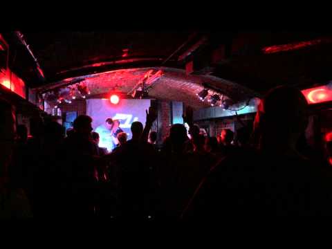 Essential Vibes - Klub Stan Surowy 09.05.2015 -  Paul Cogito vs  Matthew Pear cz4