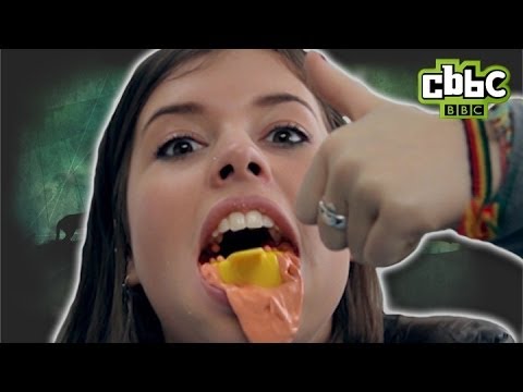 CBBC: Wolfblood Maddy's Fangs