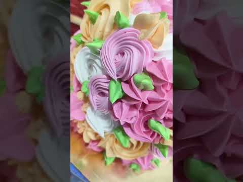 Kirti's cake & flower corner no..9106256943 #cake #birthdaycake #kirtibakery #goldencake